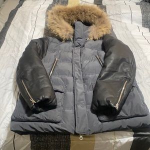 100% authentic mackage coat great for the season 🔥 don’t miss out trust me